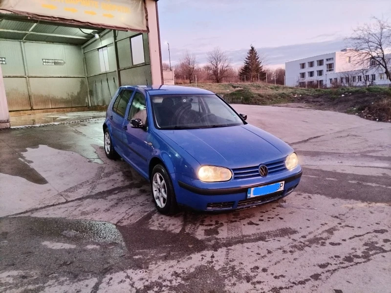 VW Golf 1.4-16v бензин, снимка 2 - Автомобили и джипове - 52745325