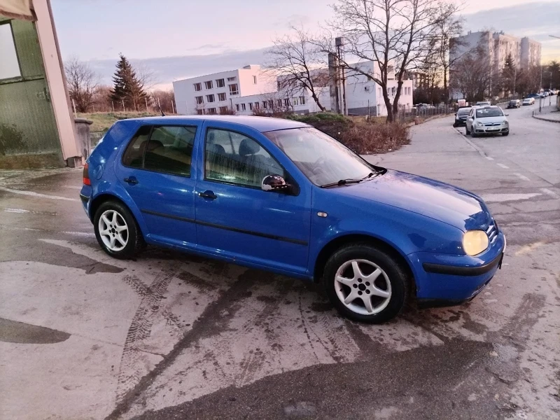 VW Golf 1.4-16v бензин, снимка 3 - Автомобили и джипове - 52745325