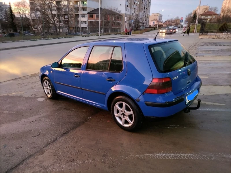 VW Golf 1.4-16v бензин, снимка 6 - Автомобили и джипове - 52745325