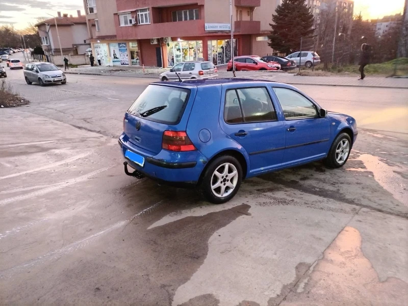 VW Golf 1.4-16v бензин, снимка 4 - Автомобили и джипове - 52745325
