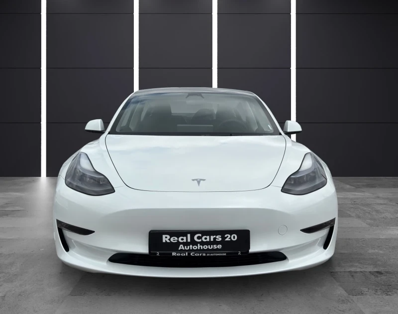 Tesla Model 3 Long Range* AWD* NAVI* LED* KEYLESS* PANO* , снимка 2 - Автомобили и джипове - 50606405