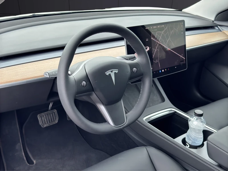 Tesla Model 3 Long Range* AWD* NAVI* LED* KEYLESS* PANO* , снимка 9 - Автомобили и джипове - 50606405