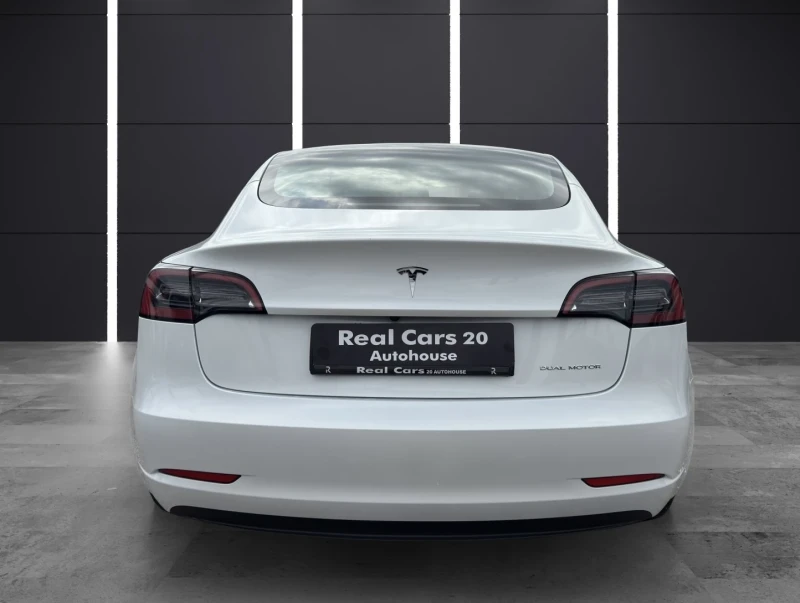 Tesla Model 3 Long Range* AWD* NAVI* LED* KEYLESS* PANO* , снимка 5 - Автомобили и джипове - 50606405