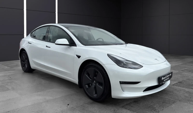 Tesla Model 3 Long Range* AWD* NAVI* LED* KEYLESS* PANO* , снимка 3 - Автомобили и джипове - 50606405