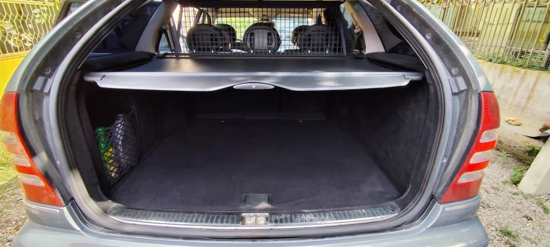 Mercedes-Benz C 320, снимка 7 - Автомобили и джипове - 52045518