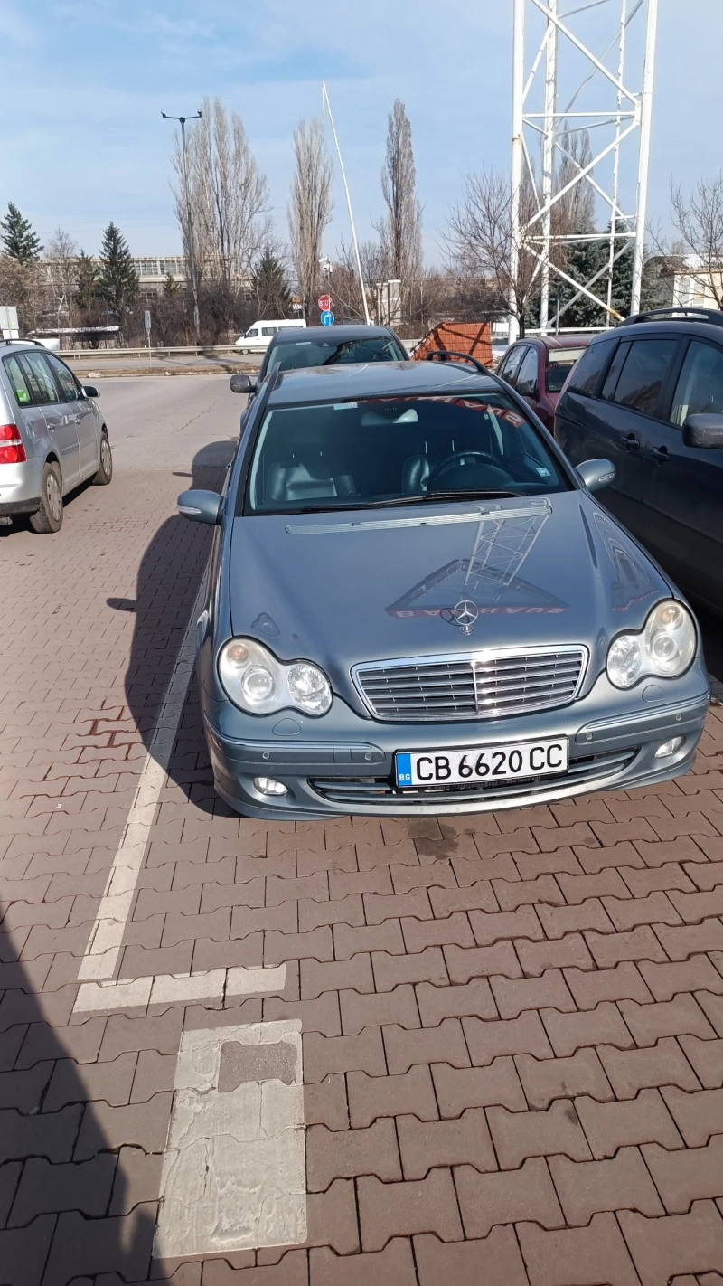 Mercedes-Benz C 320, снимка 4 - Автомобили и джипове - 52045518