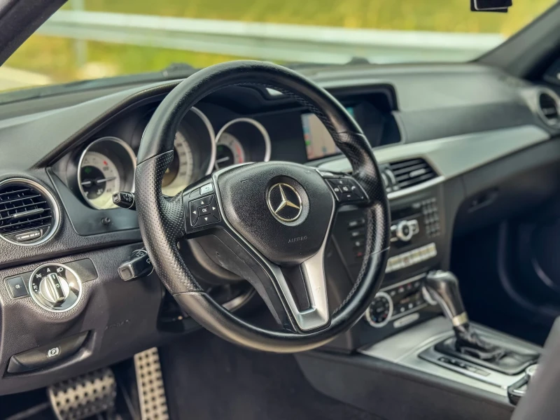 Mercedes-Benz C 220 4 MATIC AMG, снимка 8 - Автомобили и джипове - 51549419