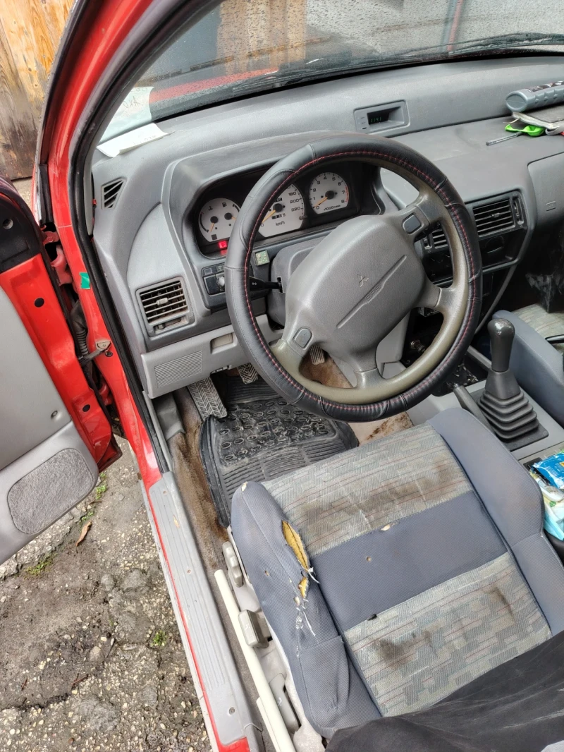 Mitsubishi Space runner, снимка 3 - Автомобили и джипове - 52586683