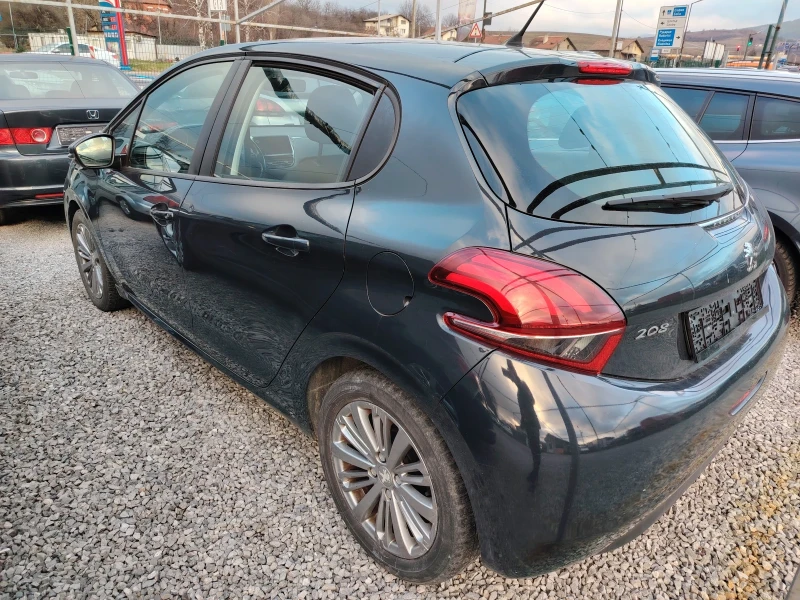 Peugeot 208 1.2i  Gaz, снимка 4 - Автомобили и джипове - 53186891