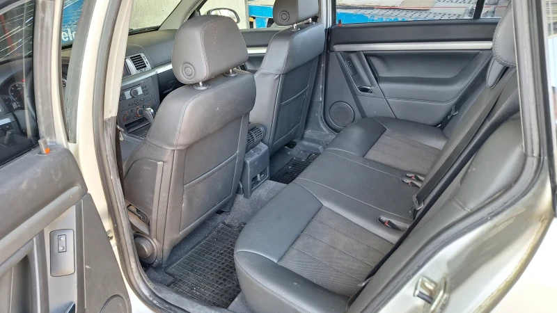 Opel Vectra Комби, снимка 8 - Автомобили и джипове - 53282423