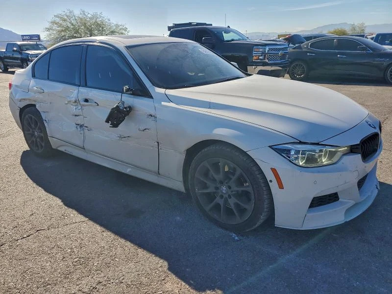 BMW 340 XI* CARFAX* Клип на мотор* Keyless* Кожа* Подгрев*, снимка 4 - Автомобили и джипове - 52868293