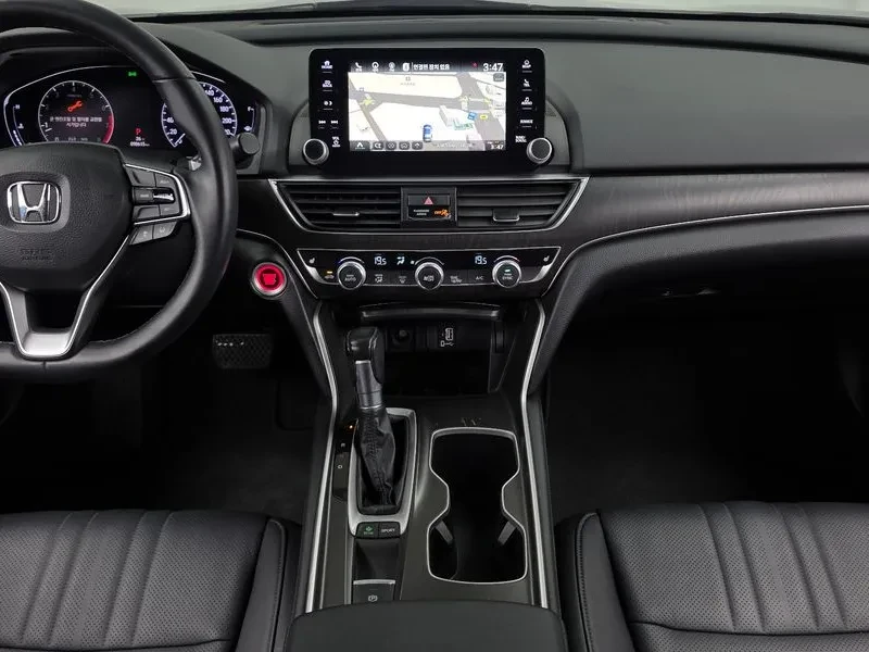 Honda Accord 1.5 Turbo, снимка 14 - Автомобили и джипове - 55948686