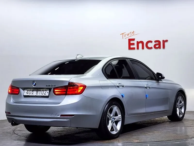 BMW 320 d - САМО 30% АВАНС, снимка 2 - Автомобили и джипове - 56016281