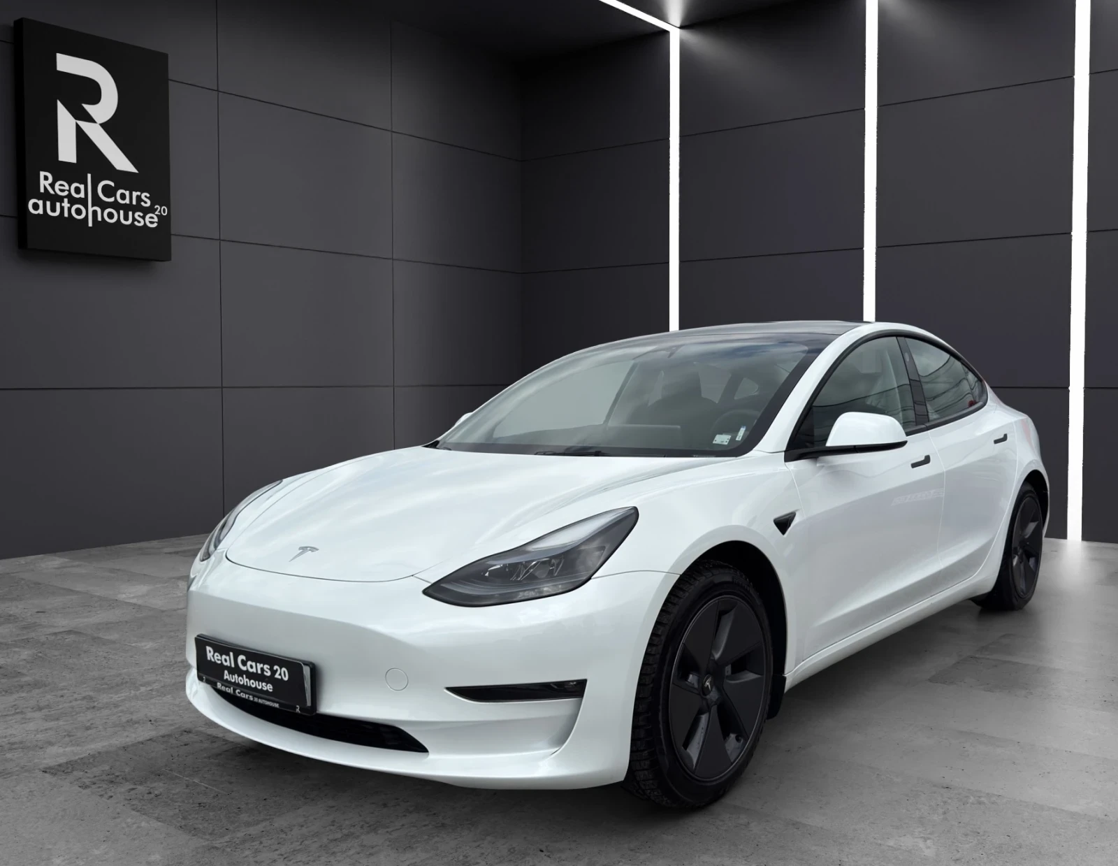 Tesla Model 3 Long Range* AWD* NAVI* LED* KEYLESS* PANO* , снимка 1