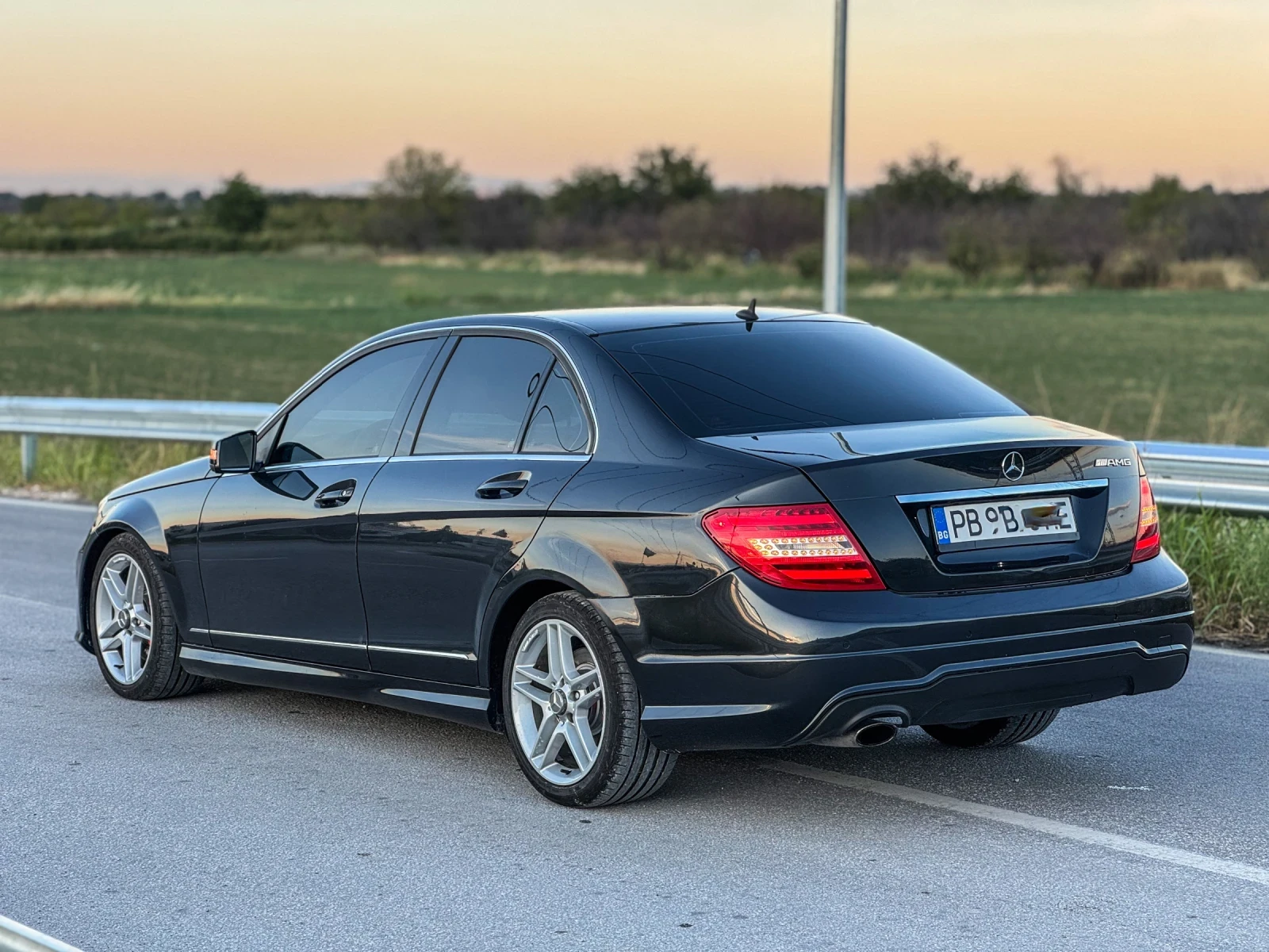 Mercedes-Benz C 220 4 MATIC AMG - изображение 5