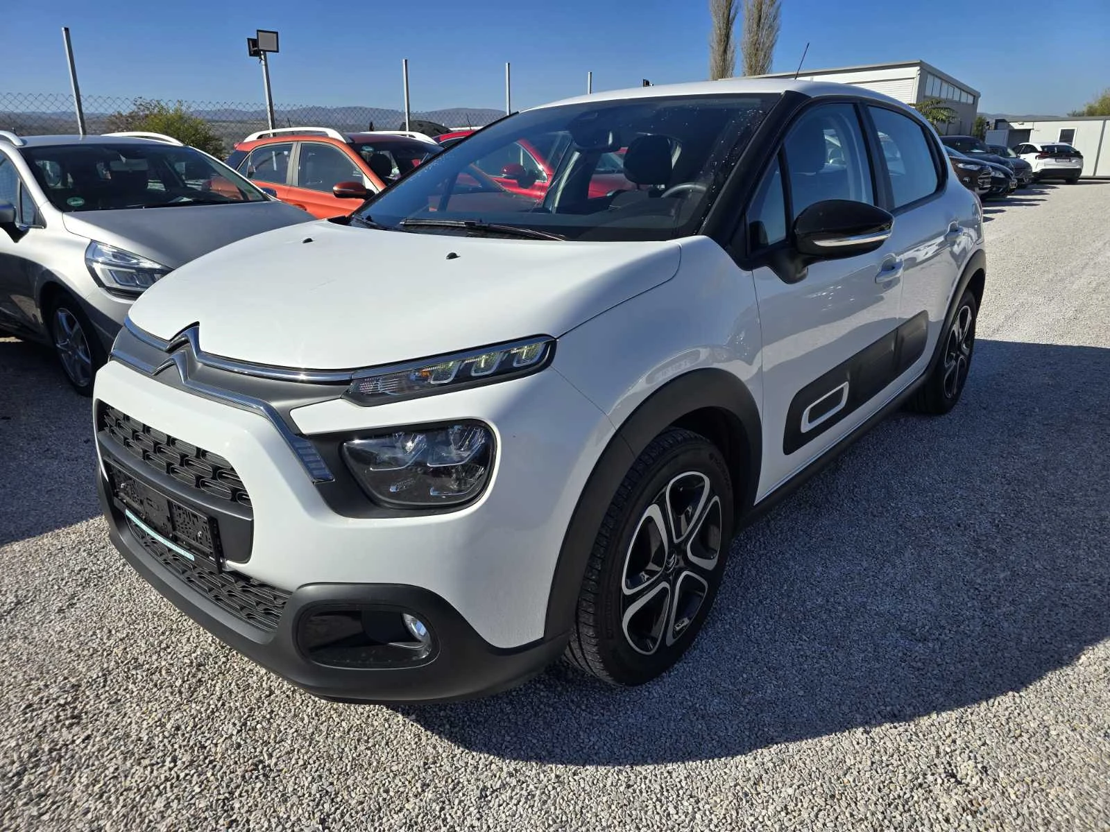 Citroen C3 1.2 PureTech Навигация| Парктроник| Джанти - изображение 2