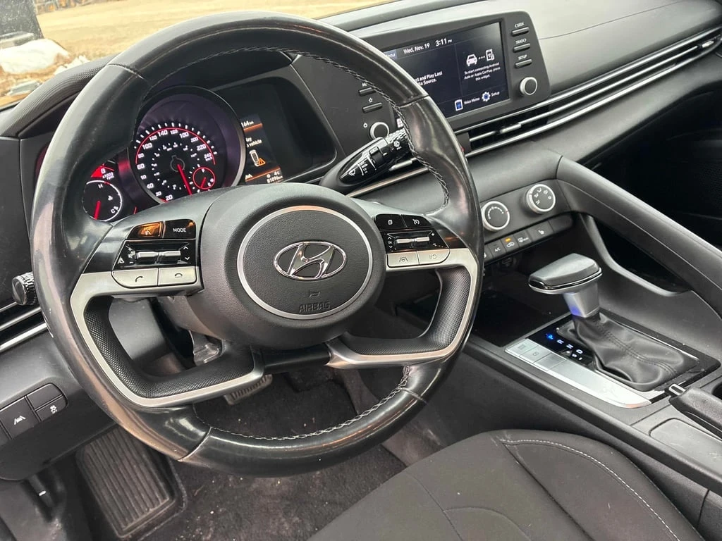 Hyundai Elantra * Preferred * CARFAX *    | Mobile.bg   16