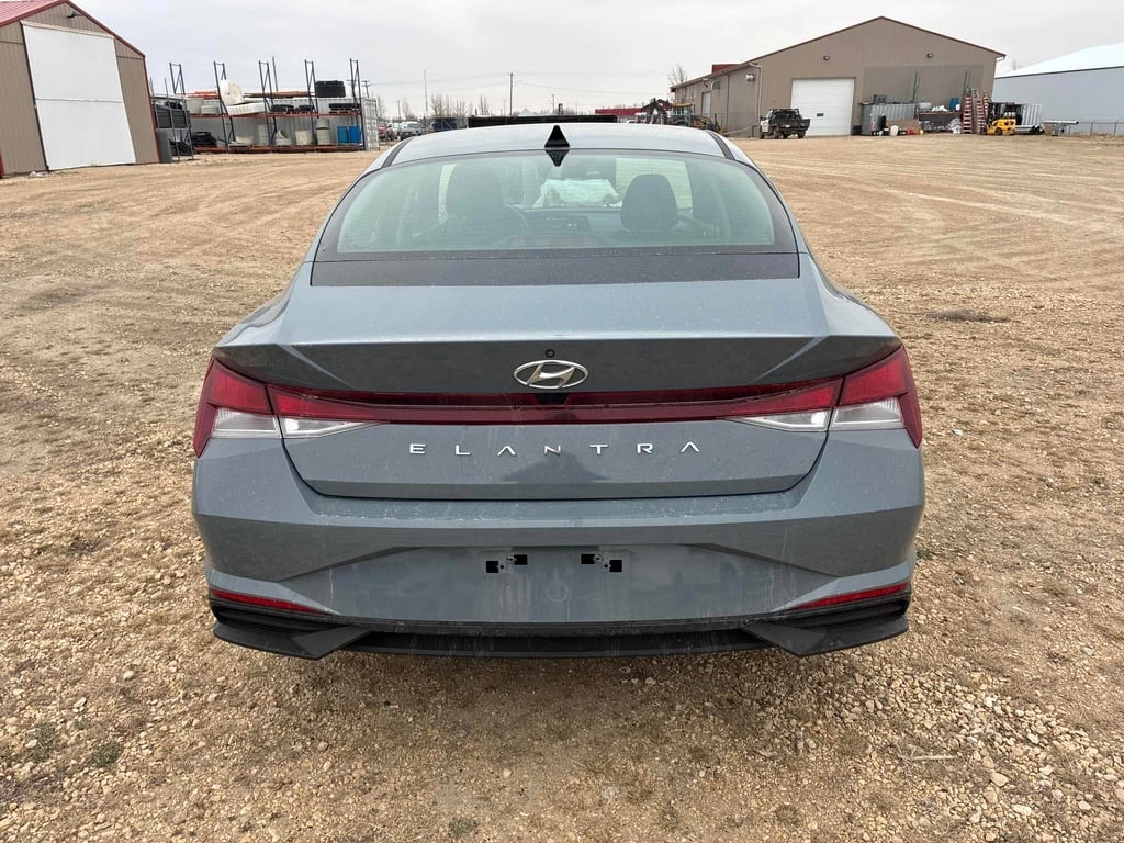 Hyundai Elantra * Preferred * CARFAX *    | Mobile.bg   4