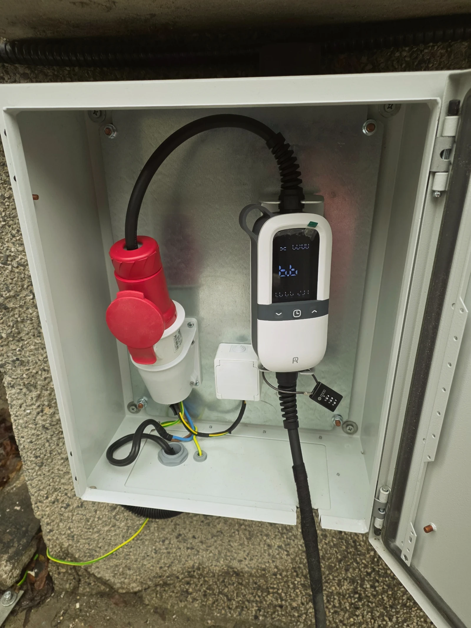 VW ID.3 Pro с каско, снимка 15 - Автомобили и джипове - 53396804