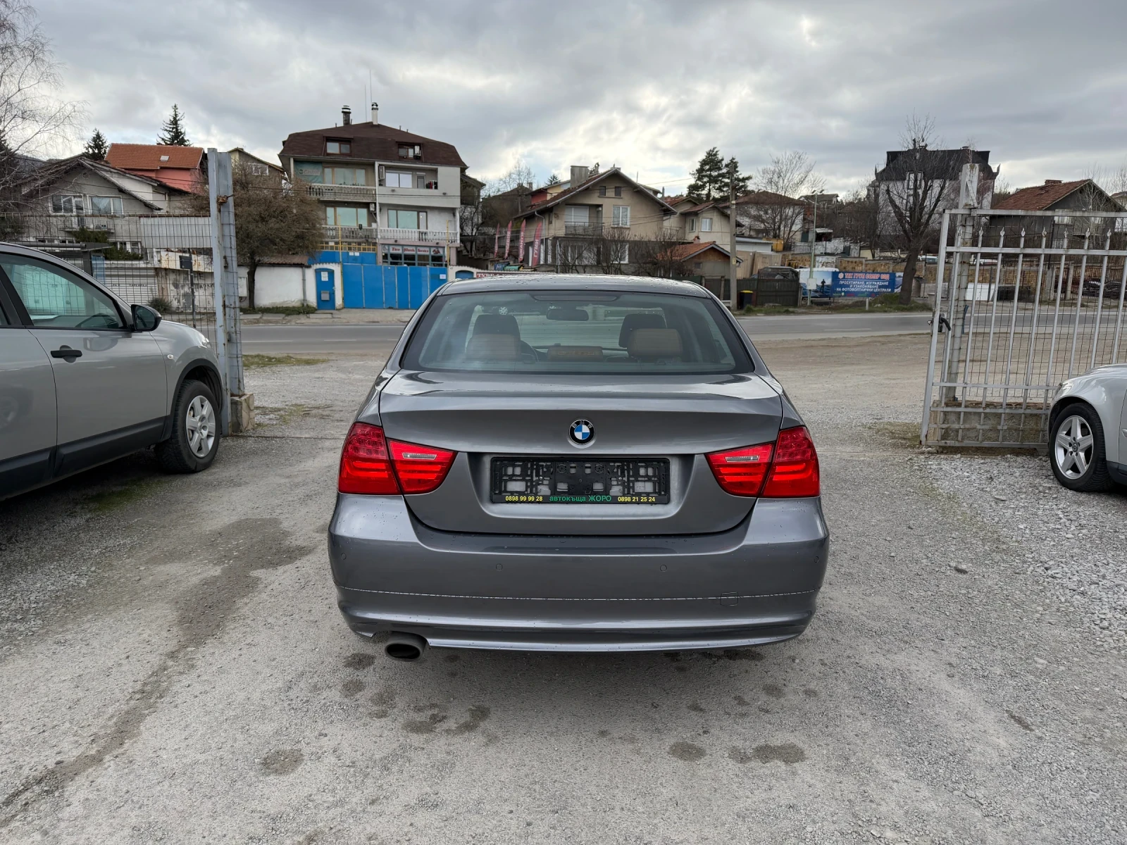 BMW 320 ANGEL EYES , АВТОМАТ, ПАРКТРОНИК, КОЖА, снимка 4 - Автомобили и джипове - 53936943