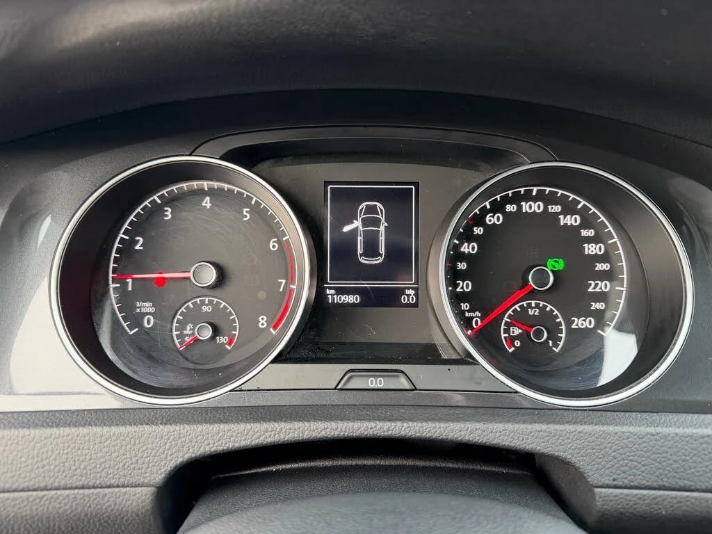 VW Golf Comfortline* FWD* АвтоКредит* (ЦЕНА ДО БГ), снимка 8 - Автомобили и джипове - 54155855