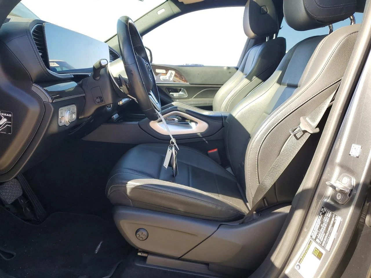 Mercedes-Benz GLS 450 4MATIC / 7 МЕСТА / ЛИЗИНГ, снимка 7 - Автомобили и джипове - 54655860