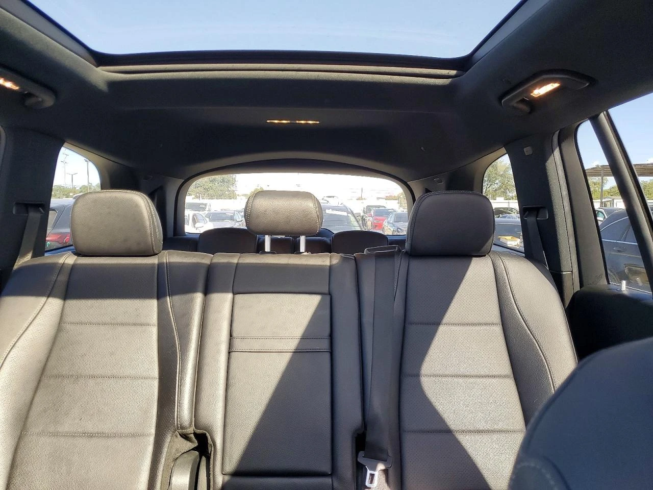 Mercedes-Benz GLS 450 4MATIC / 7 МЕСТА / ЛИЗИНГ, снимка 10 - Автомобили и джипове - 54655860
