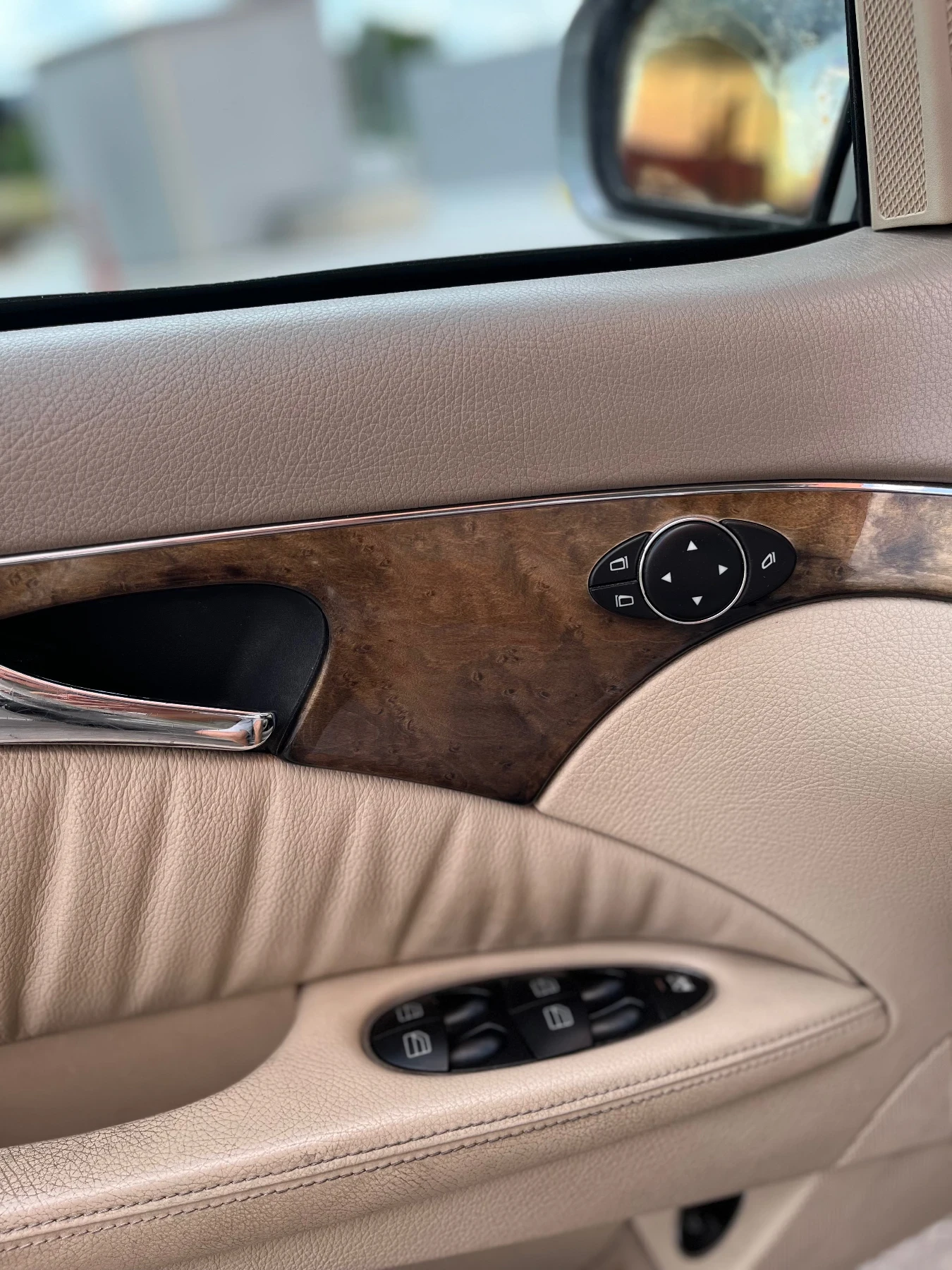 Mercedes-Benz E 270 Avangarde, снимка 9 - Автомобили и джипове - 54961772