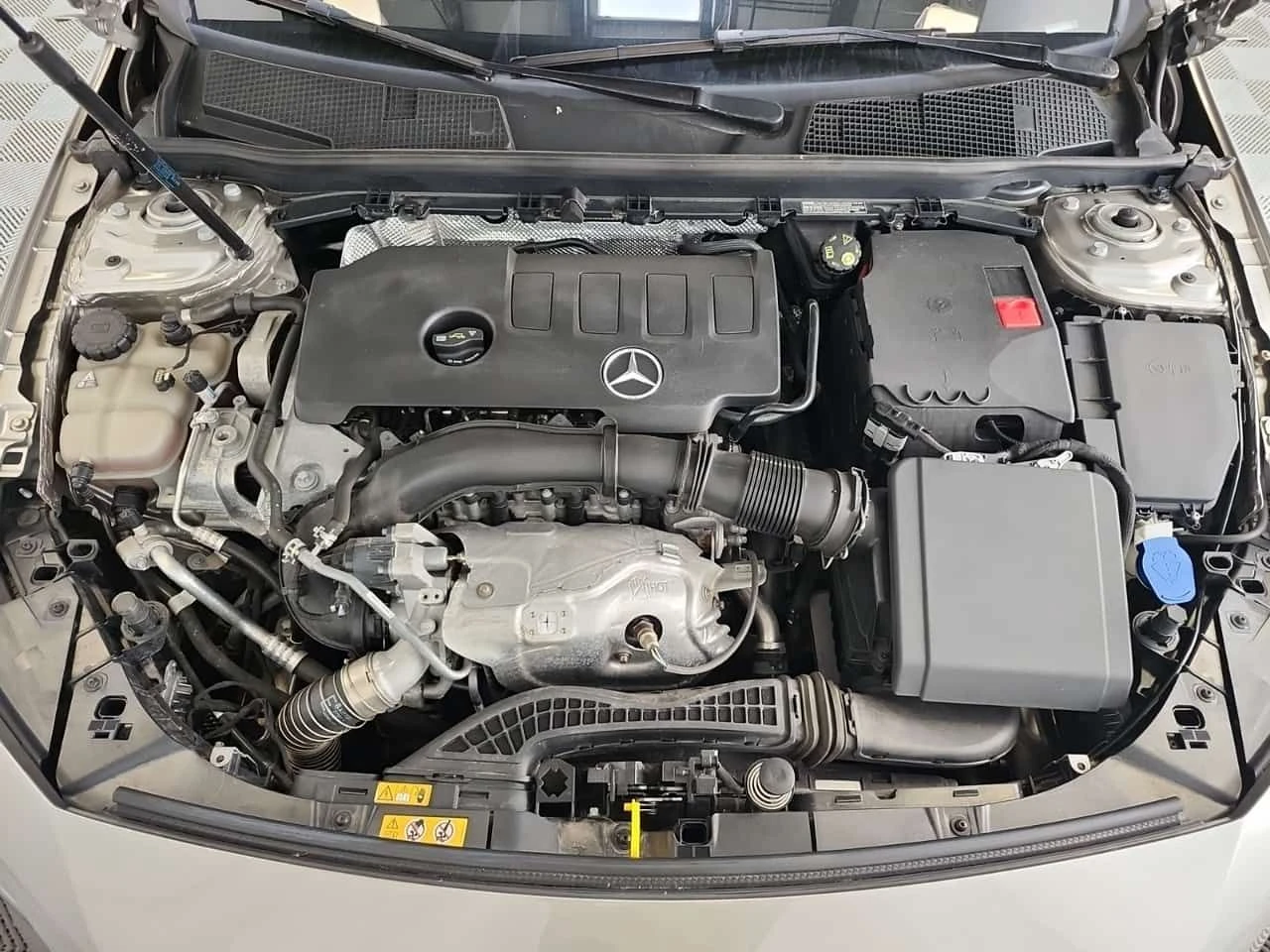 Mercedes-Benz A 220 ALCANTARA| AMBIENT| ПАМЕТ| ПАНО| 2 КЛЮЧА| , снимка 15 - Автомобили и джипове - 55035863