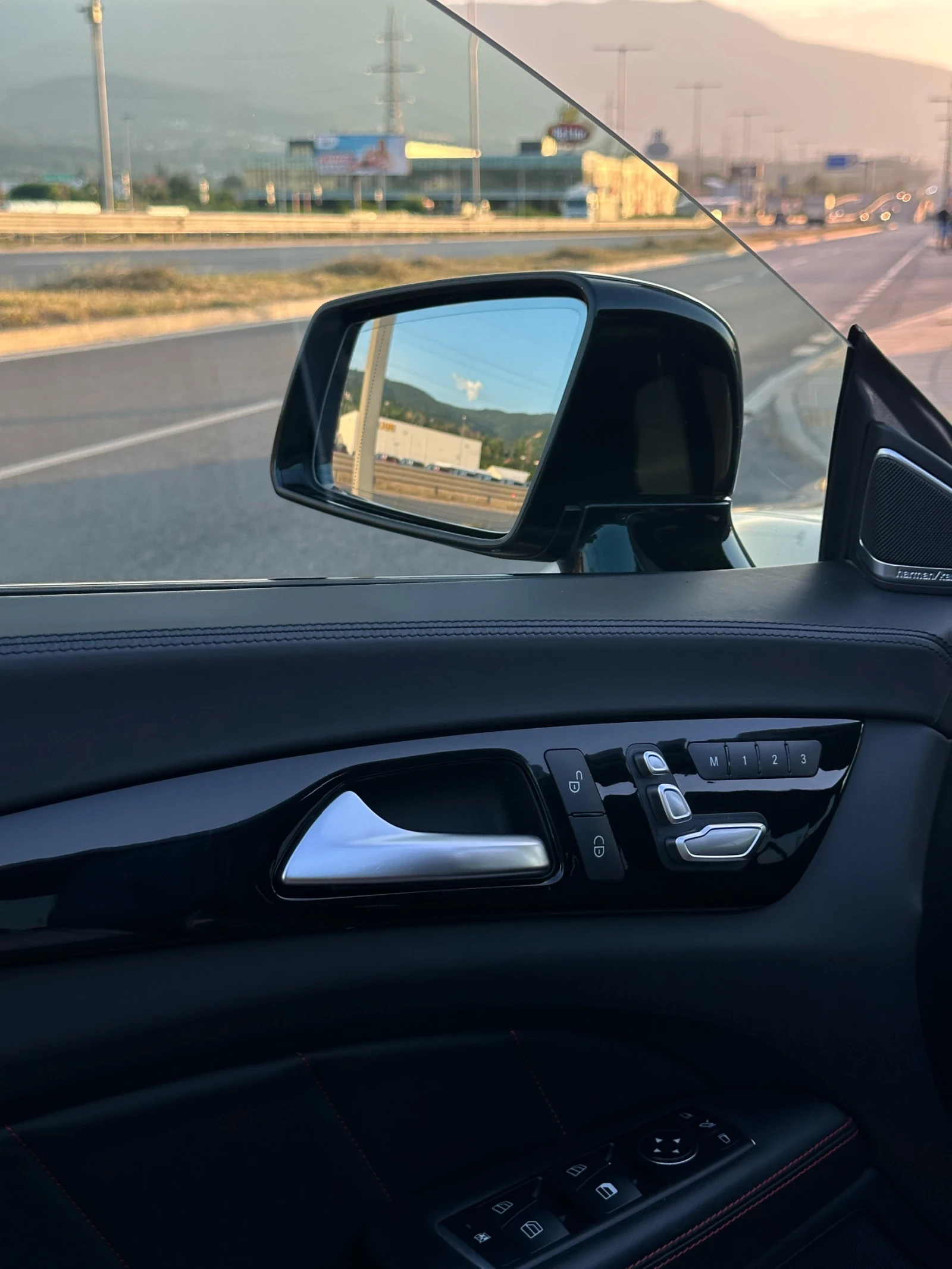 Mercedes-Benz CLS 500 500 Facelift 4 matic, снимка 17 - Автомобили и джипове - 55094126