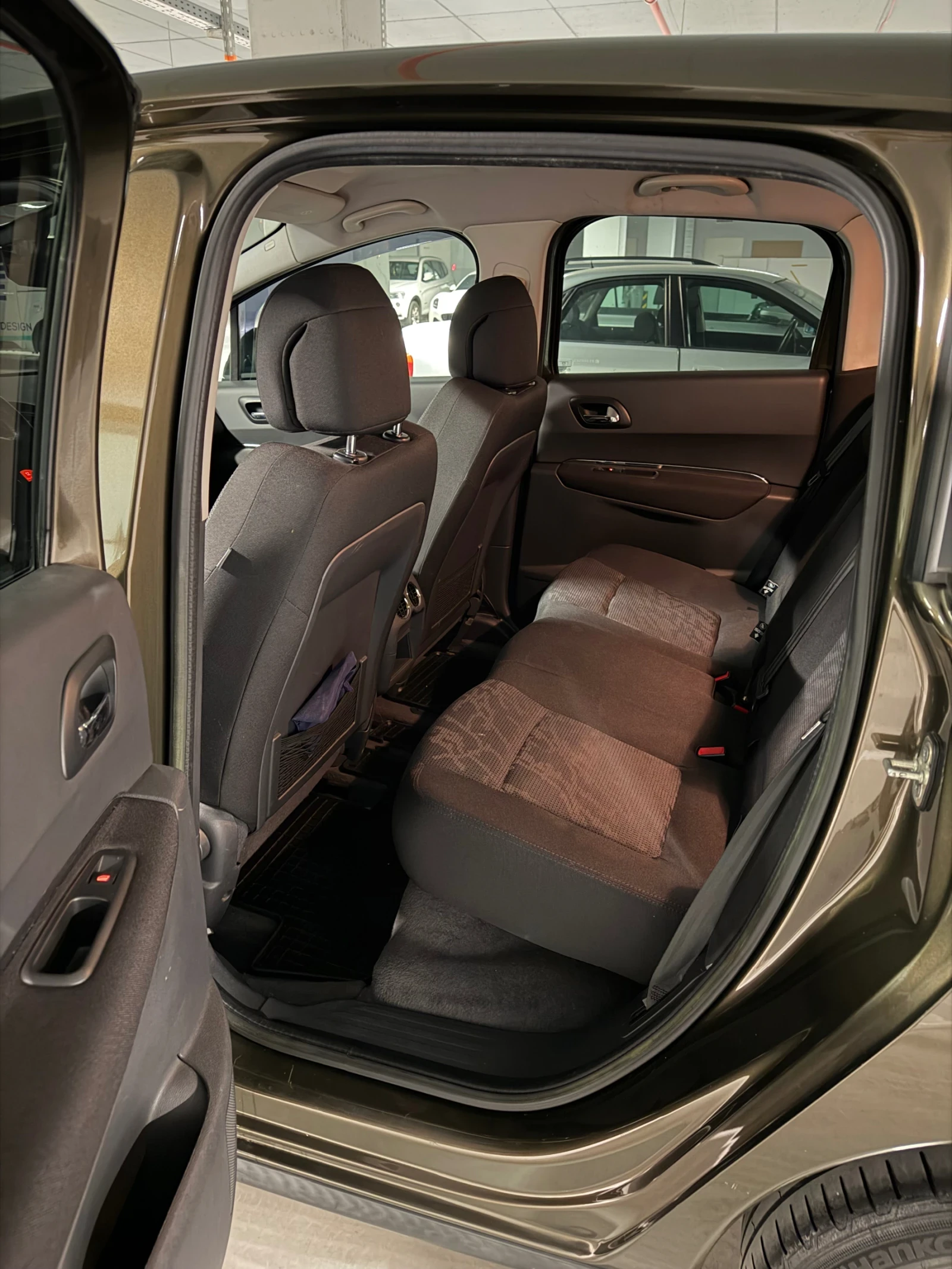 Peugeot 3008, снимка 12 - Автомобили и джипове - 56140570