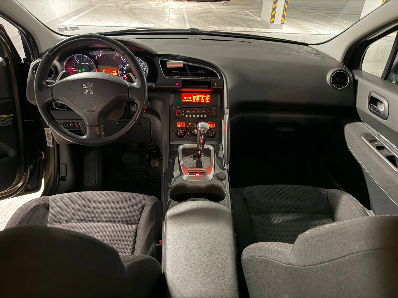 Peugeot 3008, снимка 8 - Автомобили и джипове - 56140570