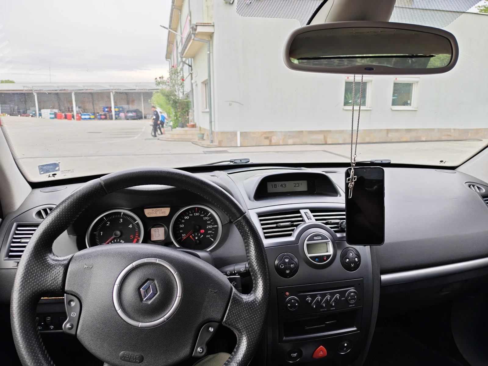Renault Megane, снимка 12 - Автомобили и джипове - 55429624