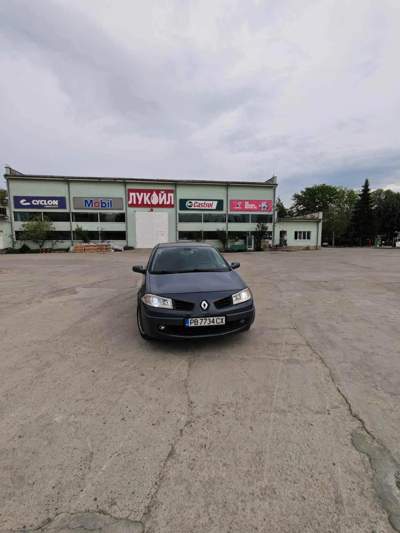 Renault Megane, снимка 7 - Автомобили и джипове - 55429624