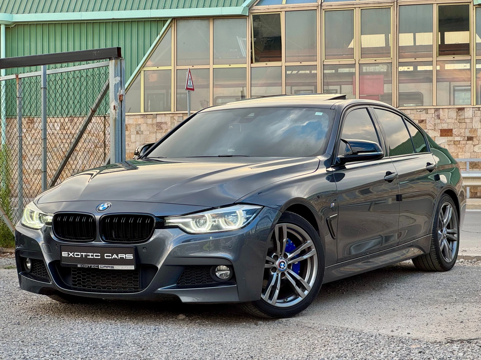 BMW 320 d RWD B47 LCI (FaceLift) ! M Pack !, снимка 3 - Автомобили и джипове - 55929779