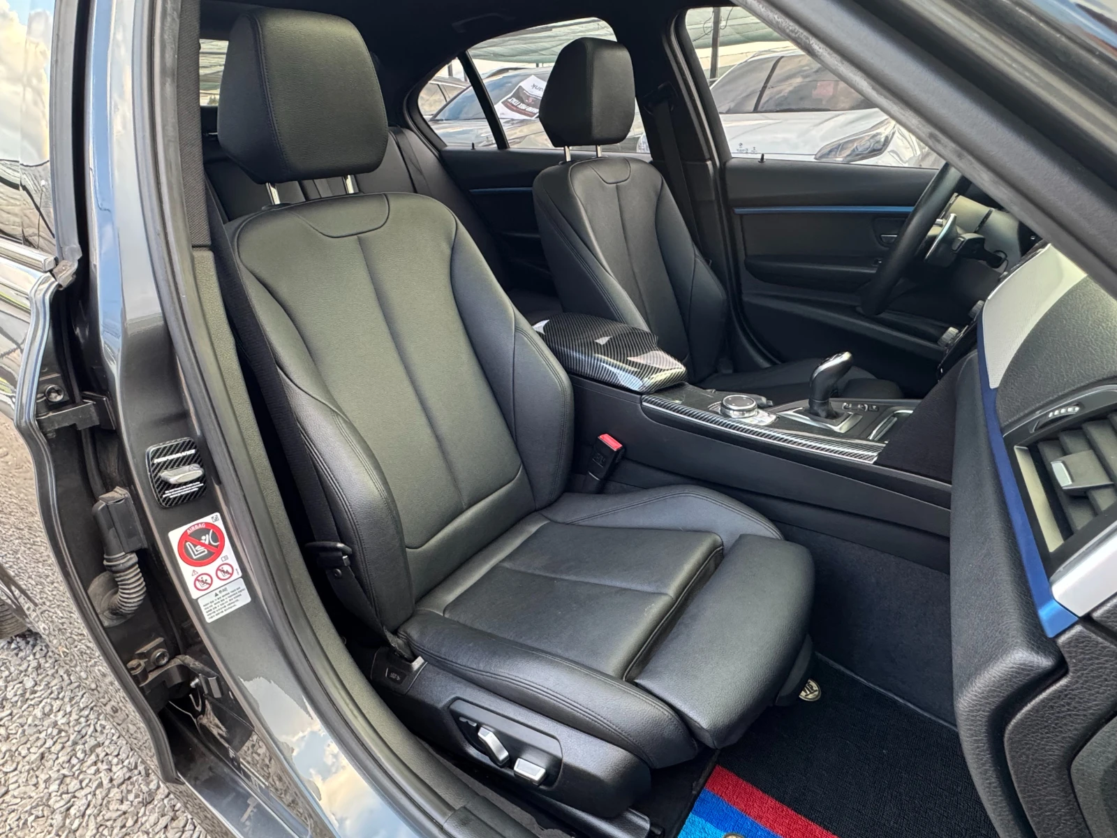 BMW 320 d RWD B47 LCI (FaceLift) ! M Pack !, снимка 10 - Автомобили и джипове - 55929779