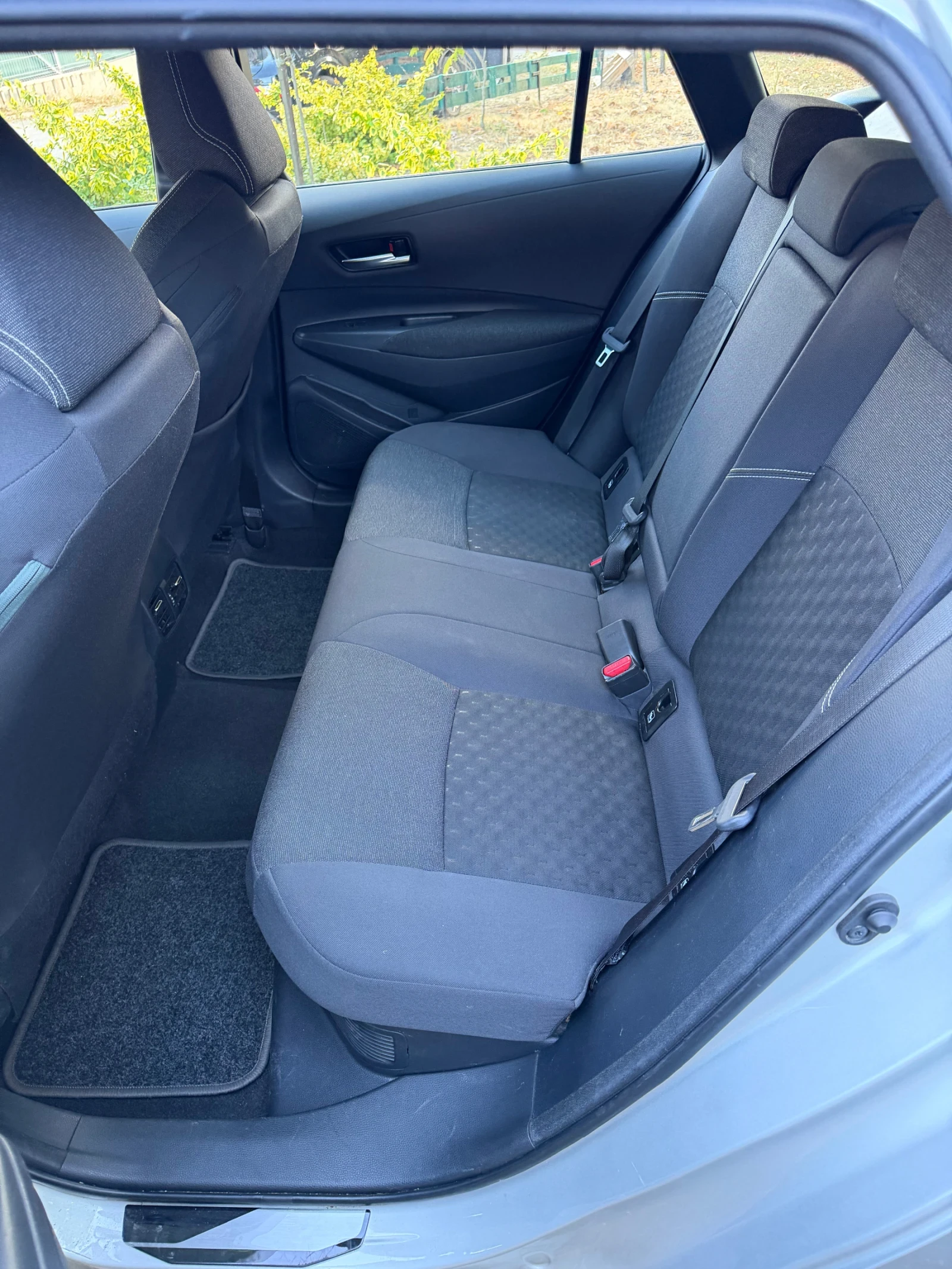 Toyota Corolla Toring Sport facelift Hybrid 140hp 2023 e-CVT , снимка 11 - Автомобили и джипове - 56080550