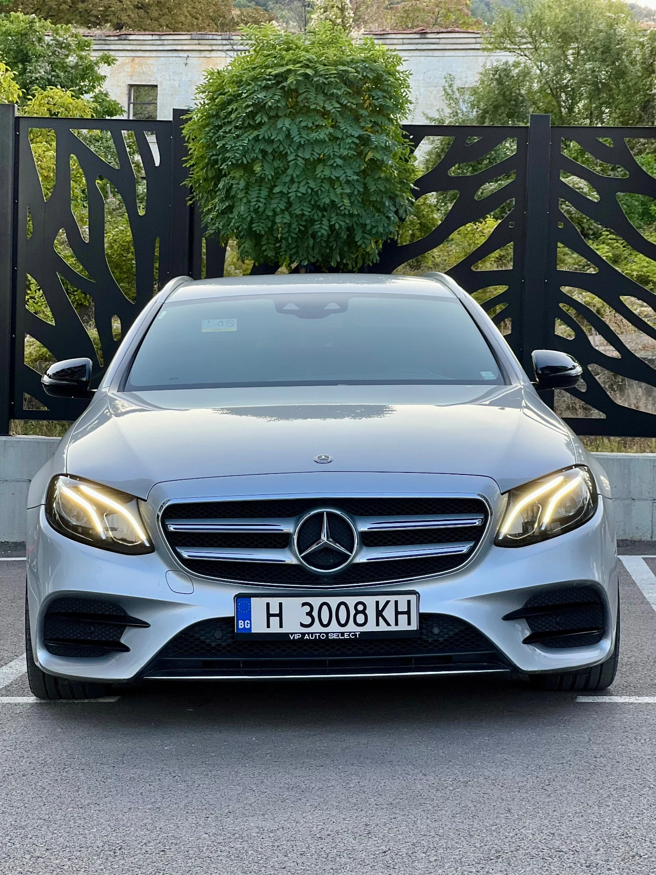 Mercedes-Benz E 220 AMG Premium plus FULL LED Digital Head-up