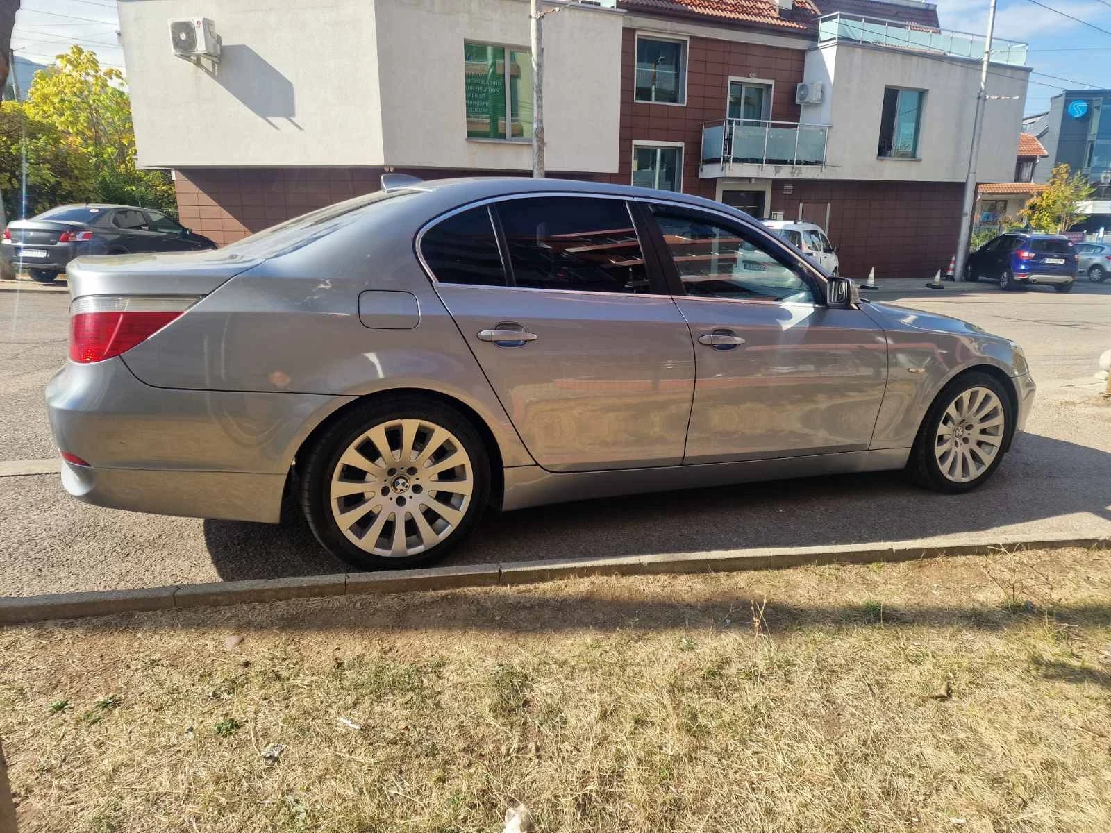 BMW 530 I, снимка 5 - Автомобили и джипове - 56703145