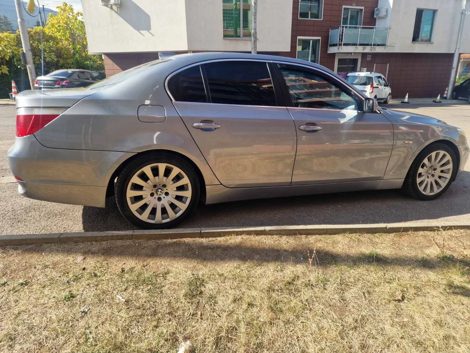 BMW 530 I, снимка 7 - Автомобили и джипове - 56703145