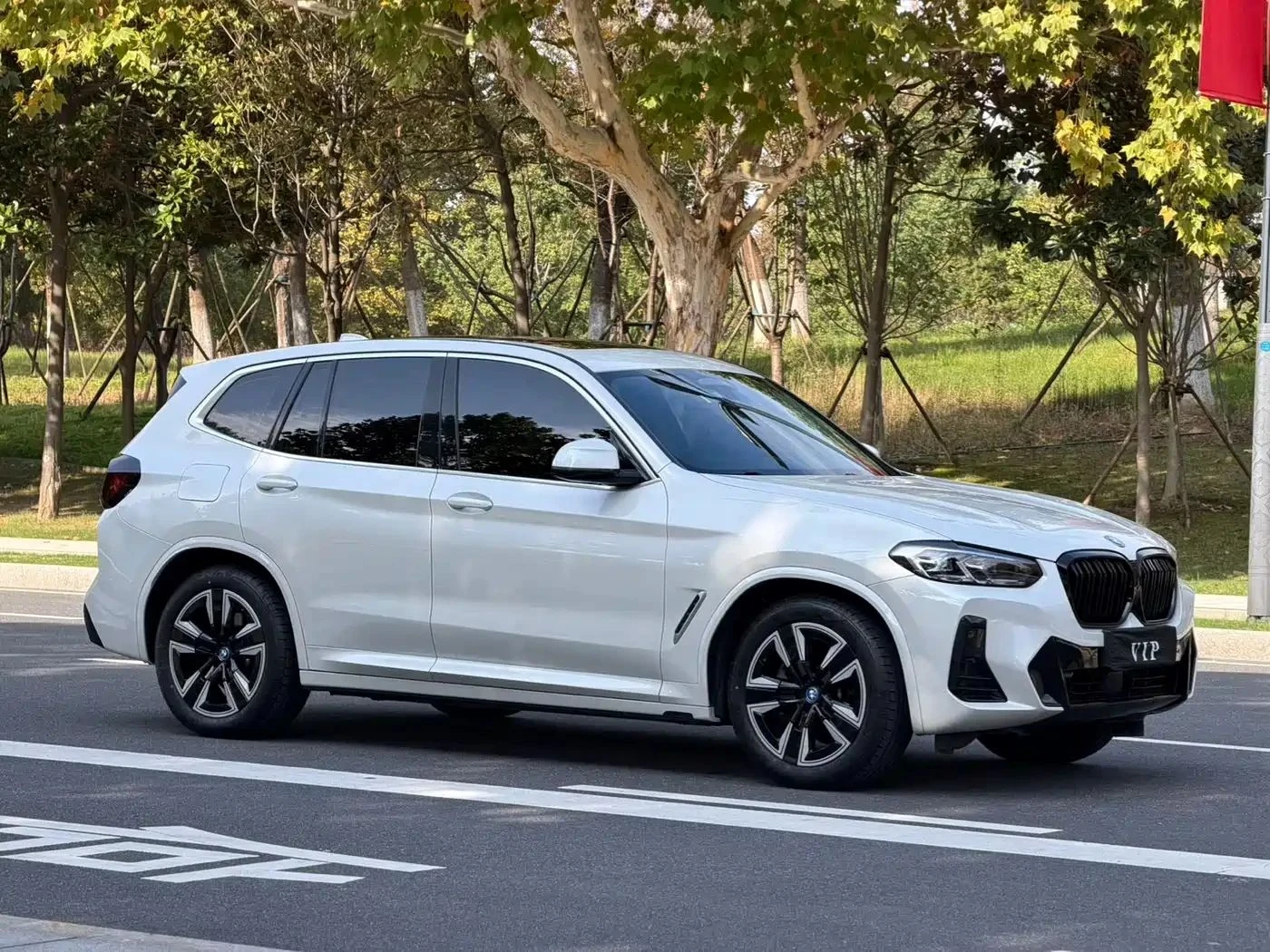BMW iX3 | Mobile.bg � ����������� 3