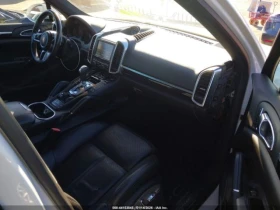 Porsche Cayenne ПОДГРЕВ* КАМЕРА* КЕЙЛЕС* LANE* ASSIST - 14717 € / 28783.95 лв. - 16665444 9