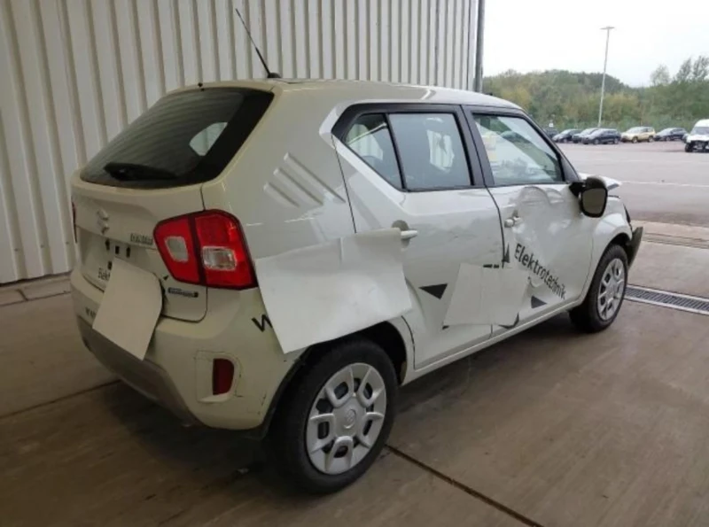 Suzuki Ignis 1.2i hibrid, снимка 4 - Автомобили и джипове - 48031227