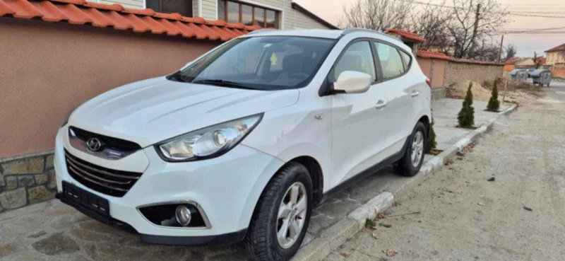 Hyundai IX35, снимка 2 - Автомобили и джипове - 48473881