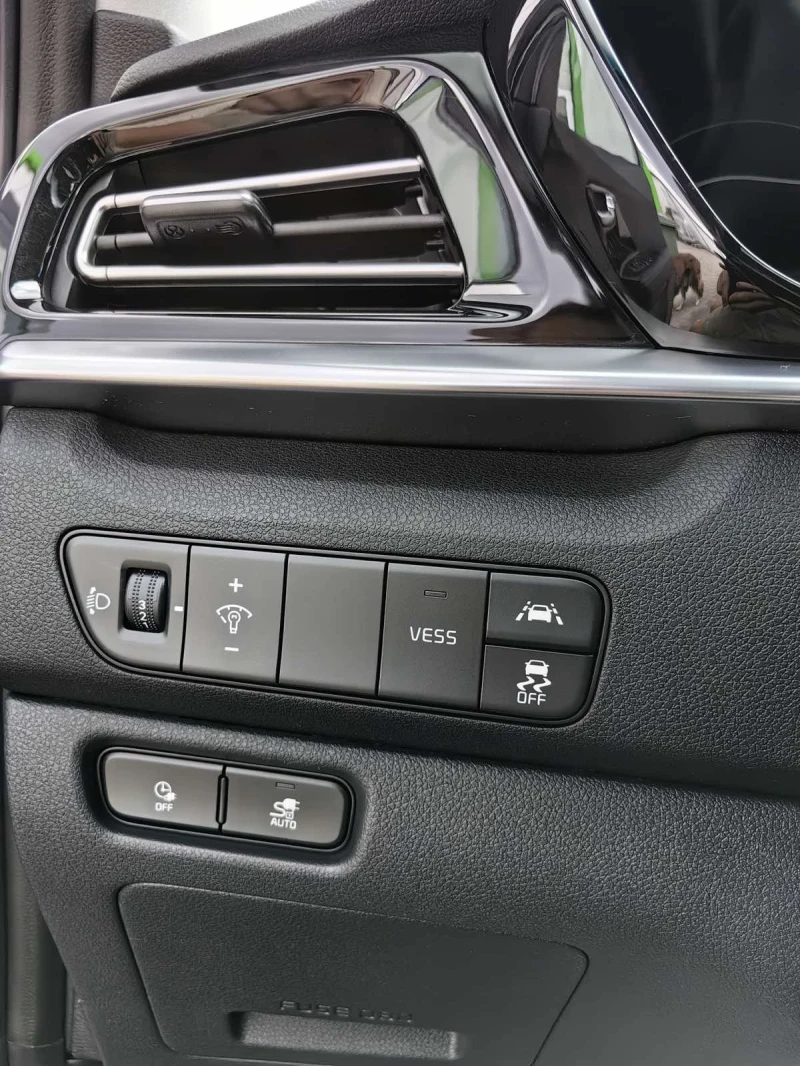 Kia Niro Термопомпа 64 KWh , снимка 13 - Автомобили и джипове - 52669294