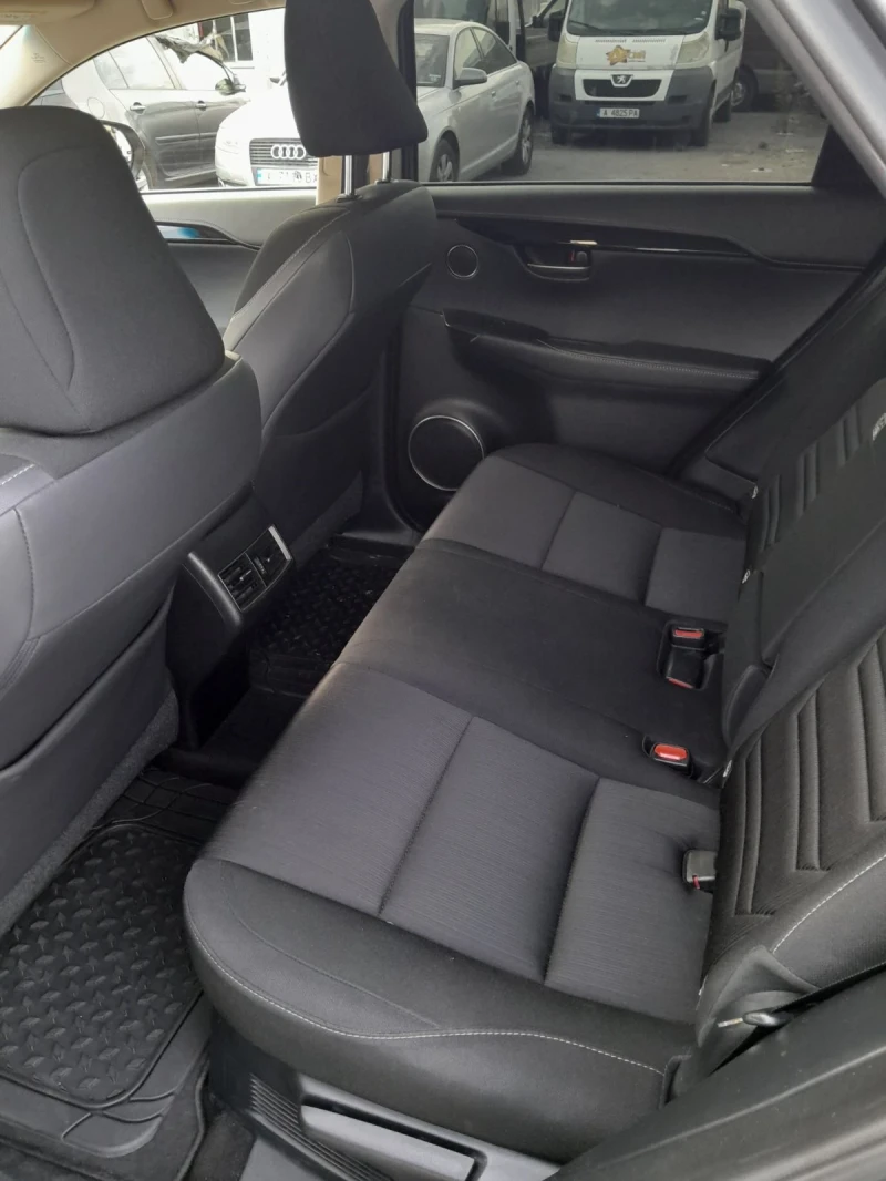 Lexus NX 300h, снимка 10 - Автомобили и джипове - 52627144