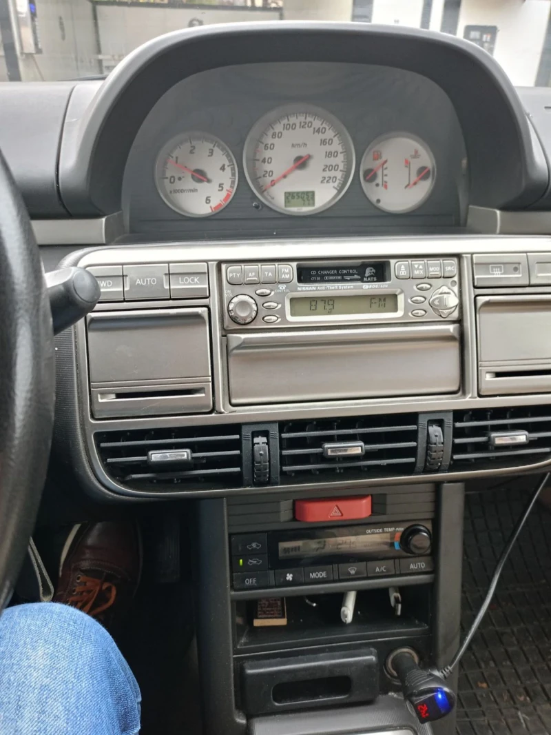 Nissan X-trail, снимка 10 - Автомобили и джипове - 52709640