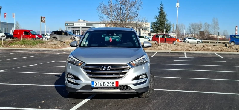 Hyundai Tucson 2.0 Awd 184kc Line  Xenon Led Aвтоматик!!, снимка 2 - Автомобили и джипове - 52927887