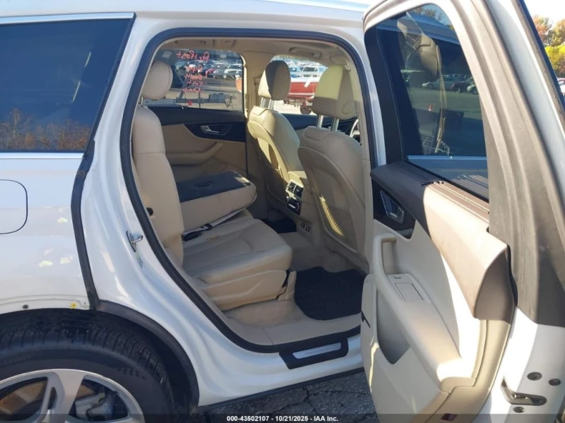 Audi Q7 * 55 PREMIUM * CARFAX * БЕЗ ПЪРВОНАЧАЛНА ВНОСКА, снимка 8 - Автомобили и джипове - 53054439