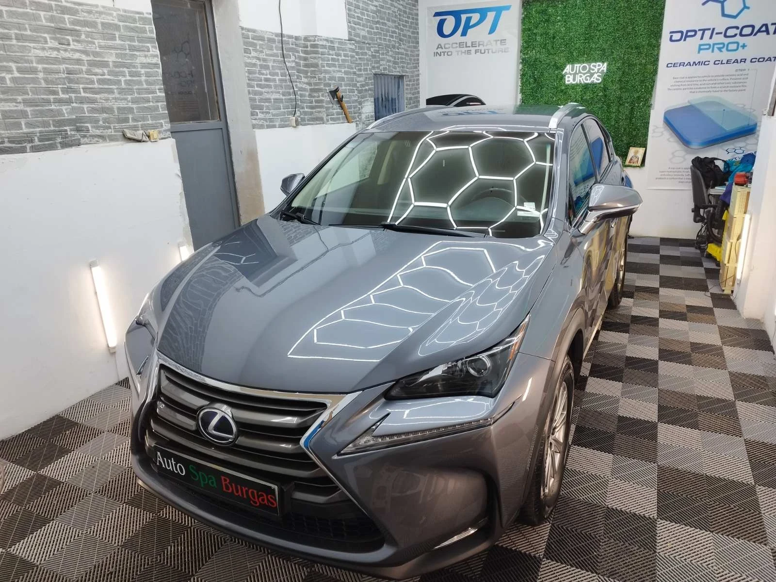 Lexus NX 300h, снимка 1